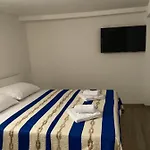 Tisno Resort Apartman *