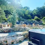 Tisno Resort *