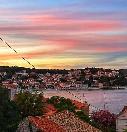 Tisno Resort *