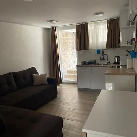 Tisno Resort شقة تيسنو