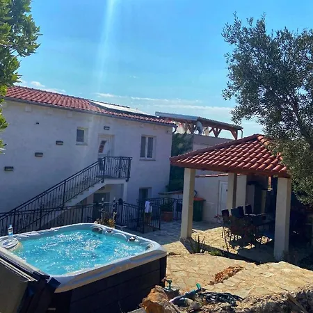 Tisno Resort Тисно