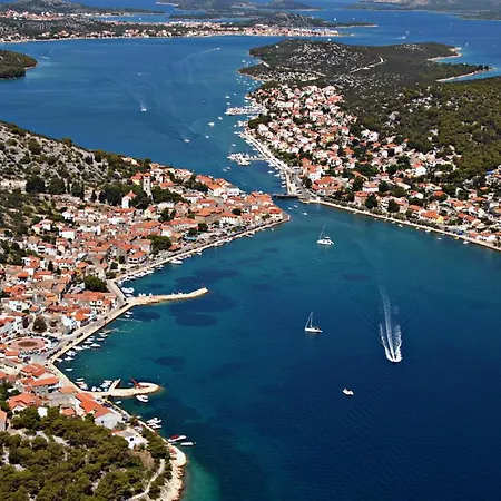 شقة Tisno Resort تيسنو