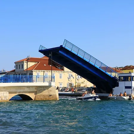 Tisno Resort شقة *