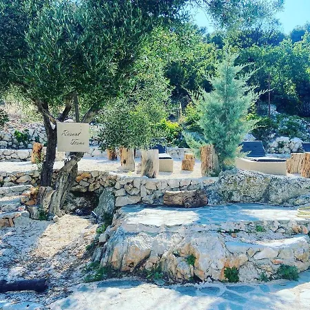 Tisno Resort تيسنو