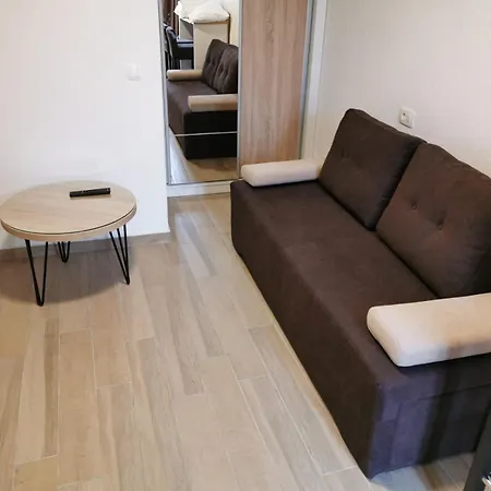 Tisno Resort Апартаменты Тисно