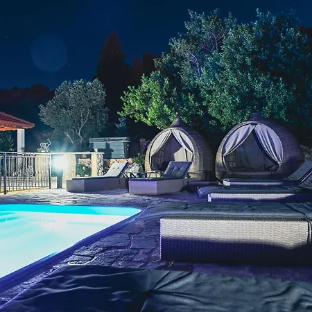 Tisno Resort Апартаменты *