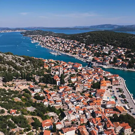Tisno Resort * Тисно