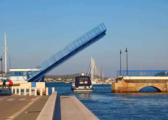 Tisno Resort Апартаменты *